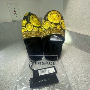 Versace S(5-6) Medusa Black & Gold Unisex House Slippers NWT Brand NIP
